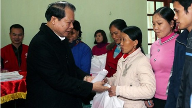 ບຸນເຕັດສ້າງຄວາມອົບອຸ່ນໃຫ້ທຸກຄົນ, ທຸກຄອບຄົວ